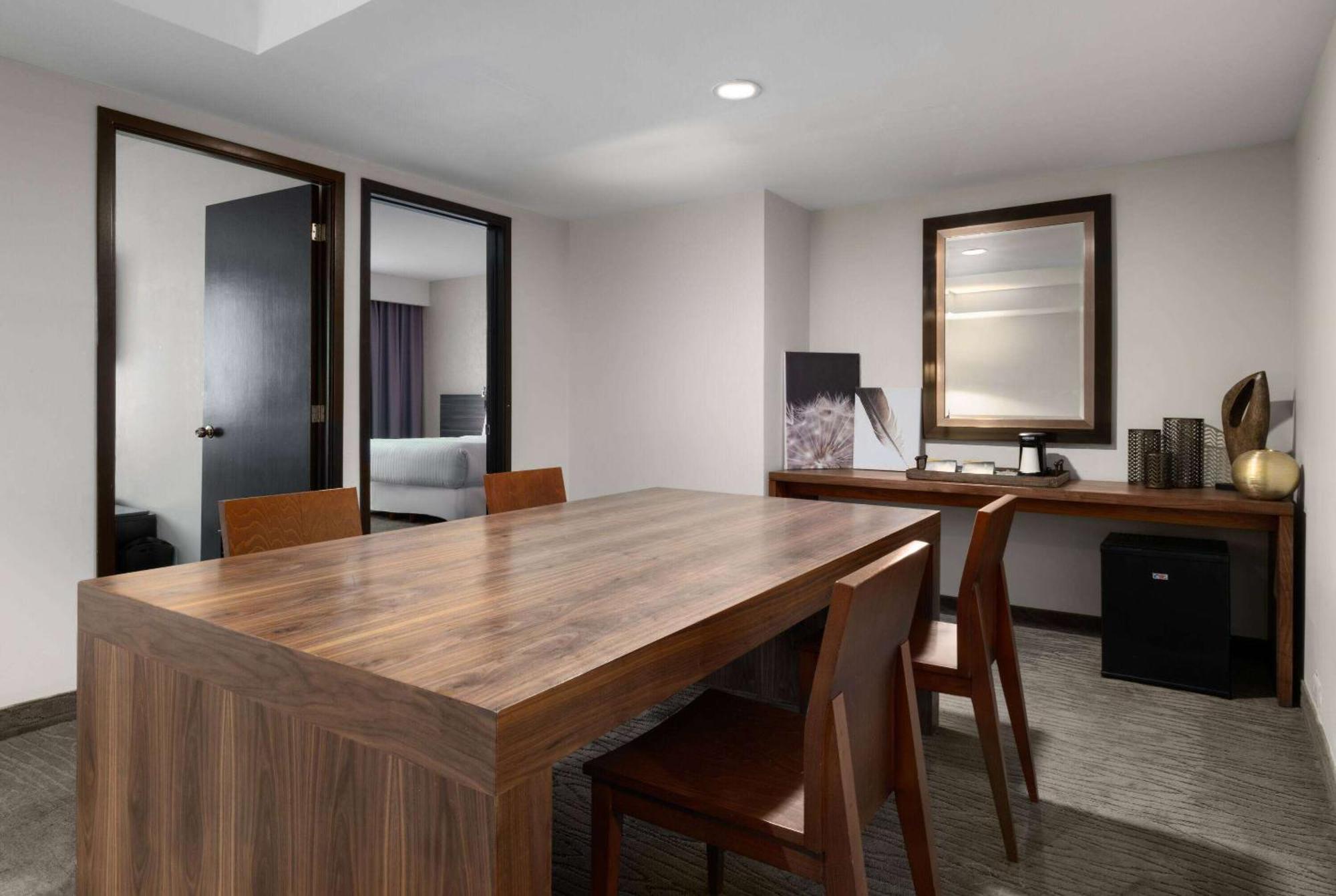 Готель Wyndham Monterrey Ambassador Centro Екстер'єр фото