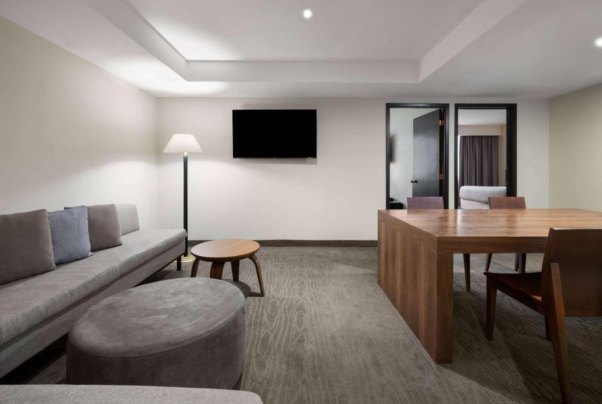 Готель Wyndham Monterrey Ambassador Centro Екстер'єр фото