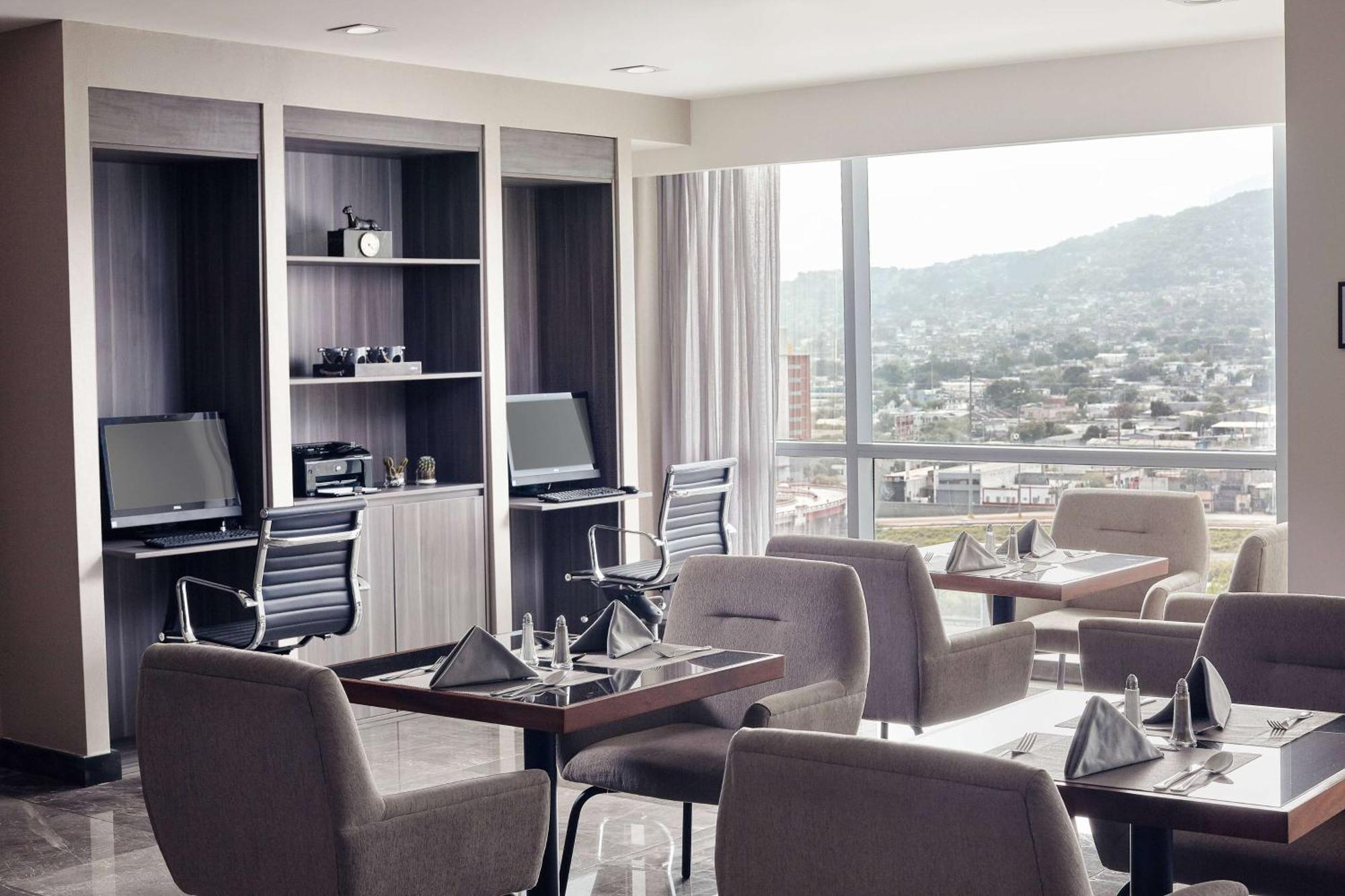 Готель Wyndham Monterrey Ambassador Centro Екстер'єр фото